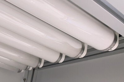 朗普光電UVA340/UVB313老化試驗(yàn)燈：國產(chǎn)替代進(jìn)口的新選擇？