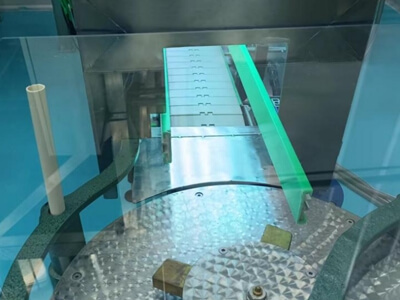 如何解決灌裝中的細(xì)菌問題？防爆紫外線滅菌燈助力灌裝線高效殺菌